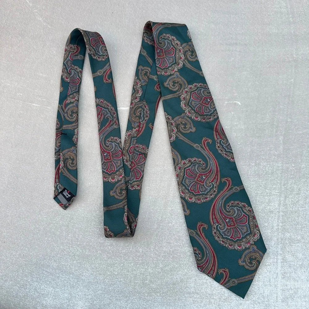 Robert Talbott for D Danns Italian Silk Tie Green Paisley Hand Sewn USA 3.8